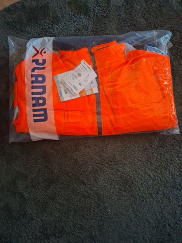 Warnjacke ist neu - warnjacke,
